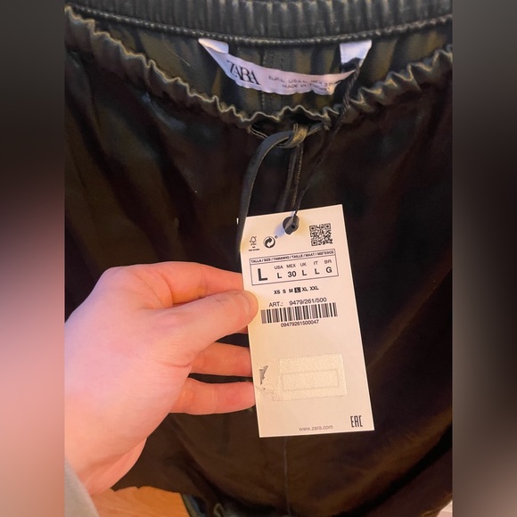 NWT ZARA SATIN EFFECT SKIRT🖤 - Picture 5 of 8